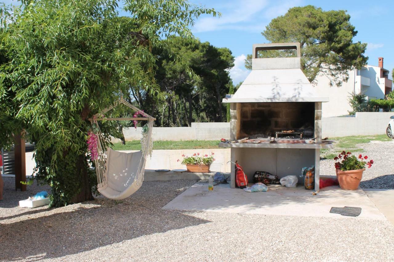 Apartma Borghetto *